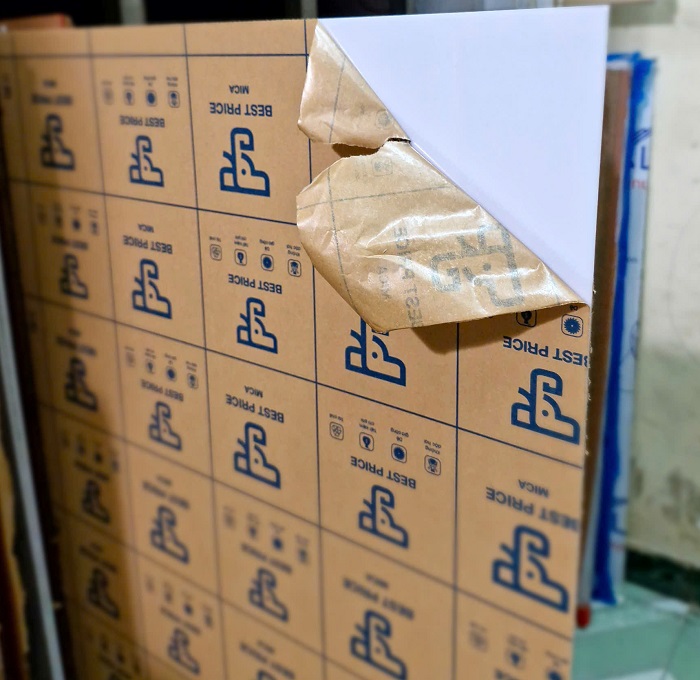 Mica trắng sữa